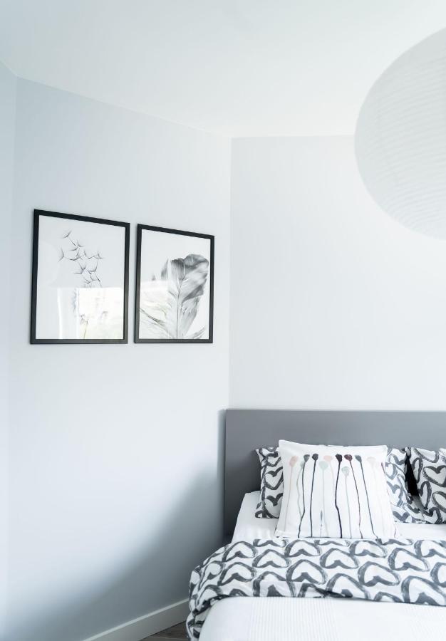 Luxurious Two Bedroom Apartment With Private Parking เพิร์ท ภายนอก รูปภาพ