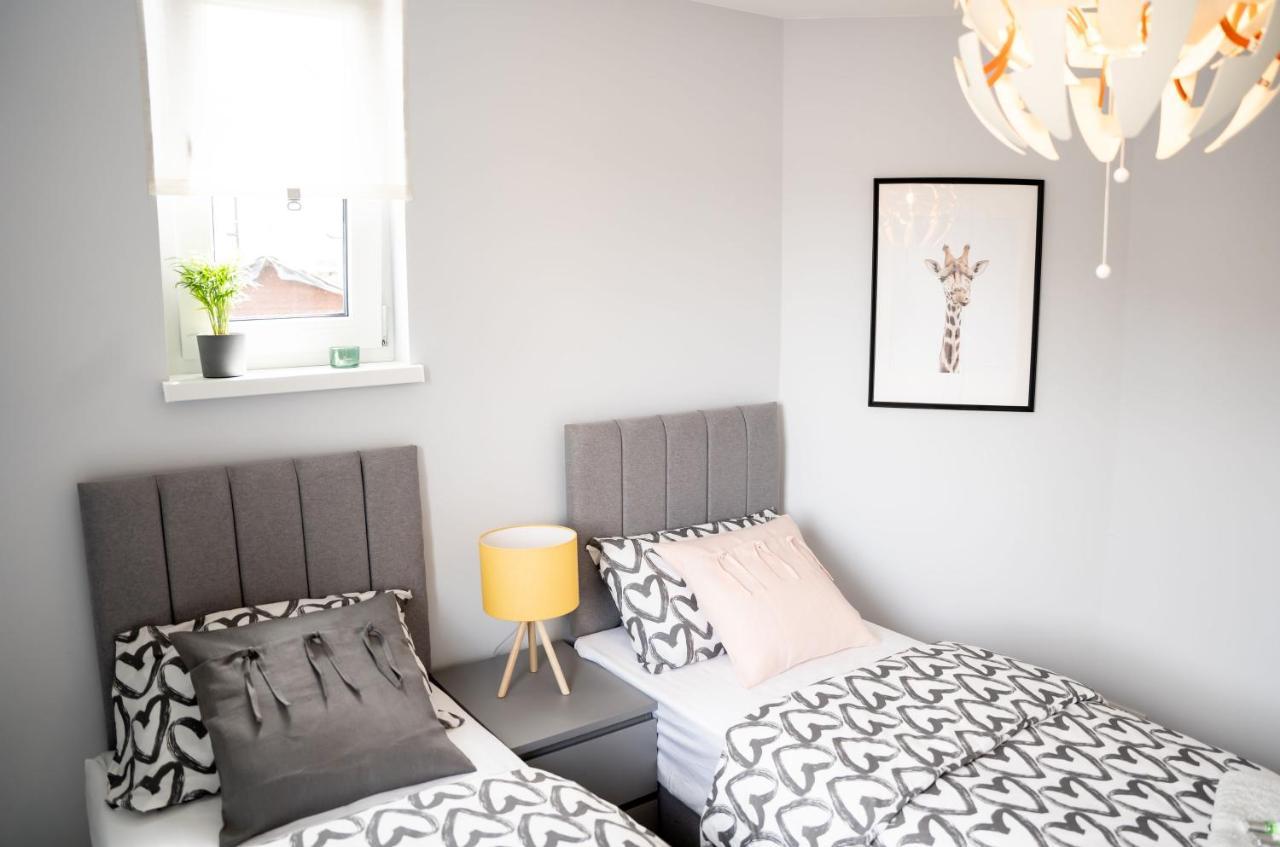 Luxurious Two Bedroom Apartment With Private Parking เพิร์ท ภายนอก รูปภาพ