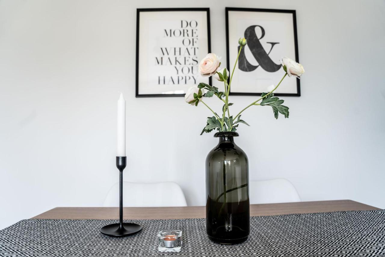 Luxurious Two Bedroom Apartment With Private Parking เพิร์ท ภายนอก รูปภาพ
