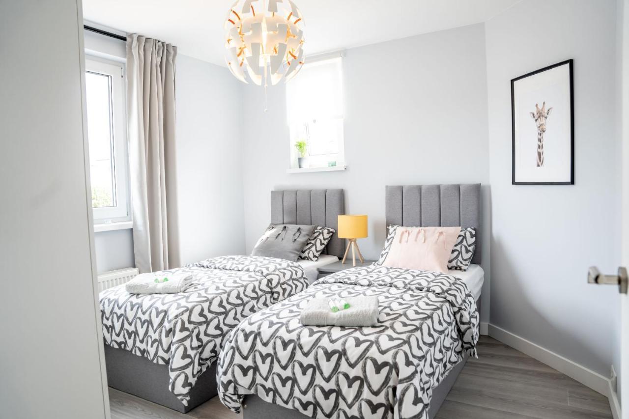 Luxurious Two Bedroom Apartment With Private Parking เพิร์ท ภายนอก รูปภาพ
